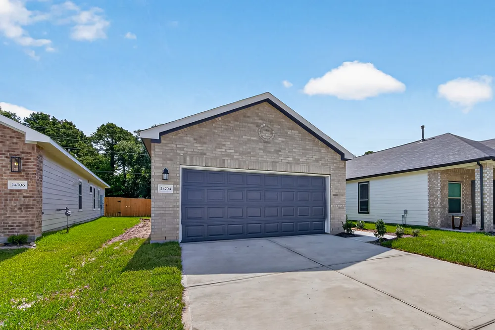 24704 Sonora Crescent Circle — Exterior 4