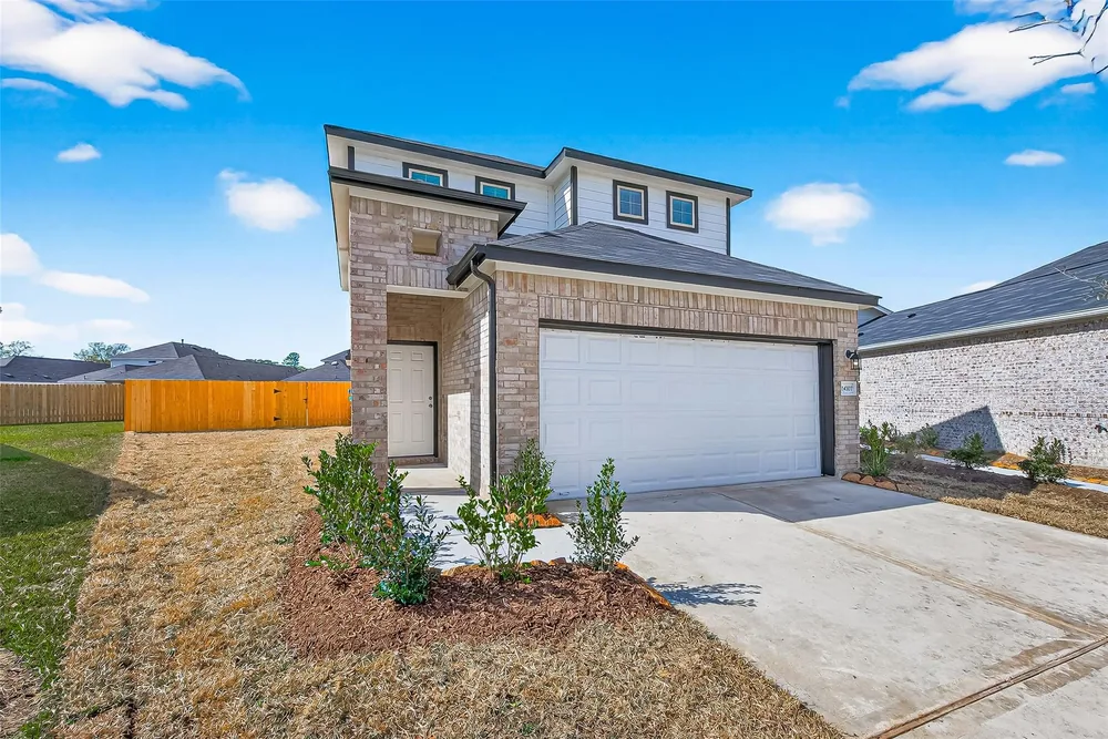 522 Emerald Thicket Lane — Exterior 1