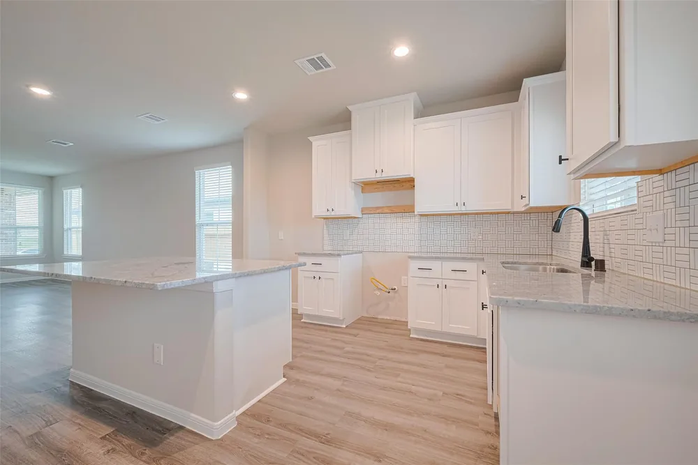 340 Stone Placa Trail — Inside 24