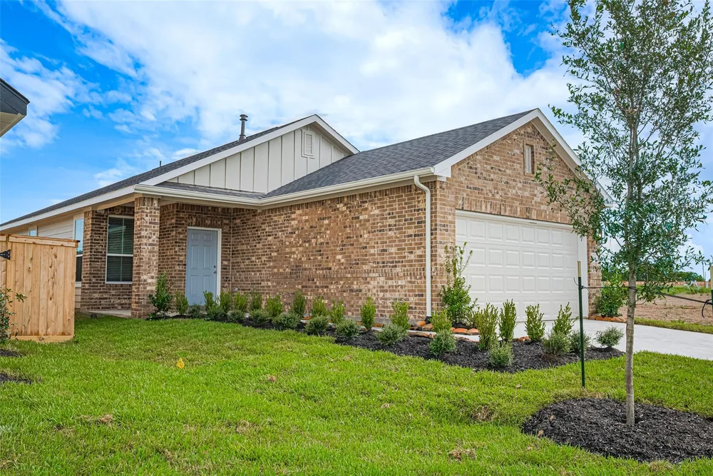 340 Stone Placa Trail — Exterior 2