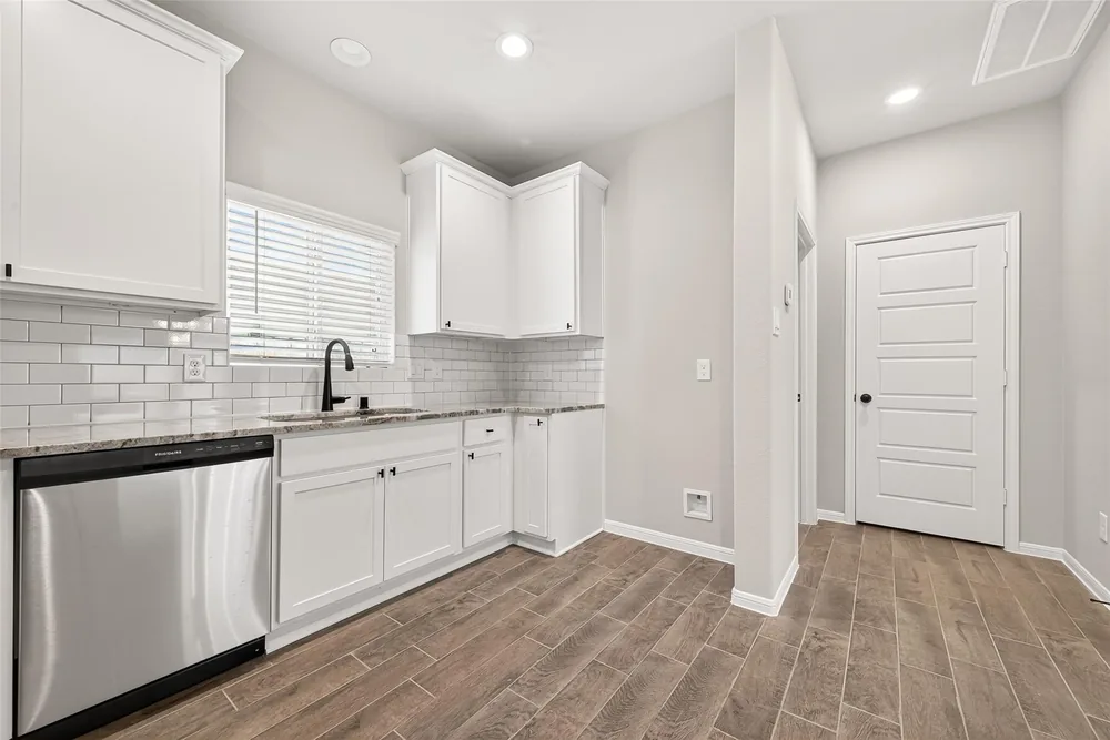 316 Stone Placa Trail — Inside 23