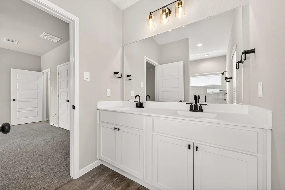 505 Stone Placa Trail — Inside 9