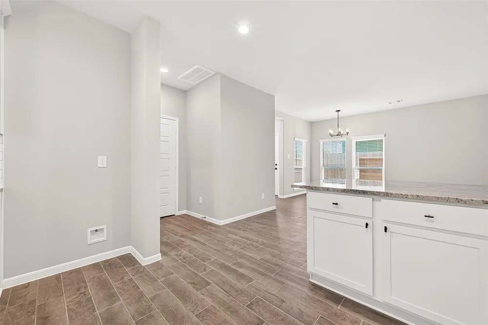 505 Stone Placa Trail — Inside 24