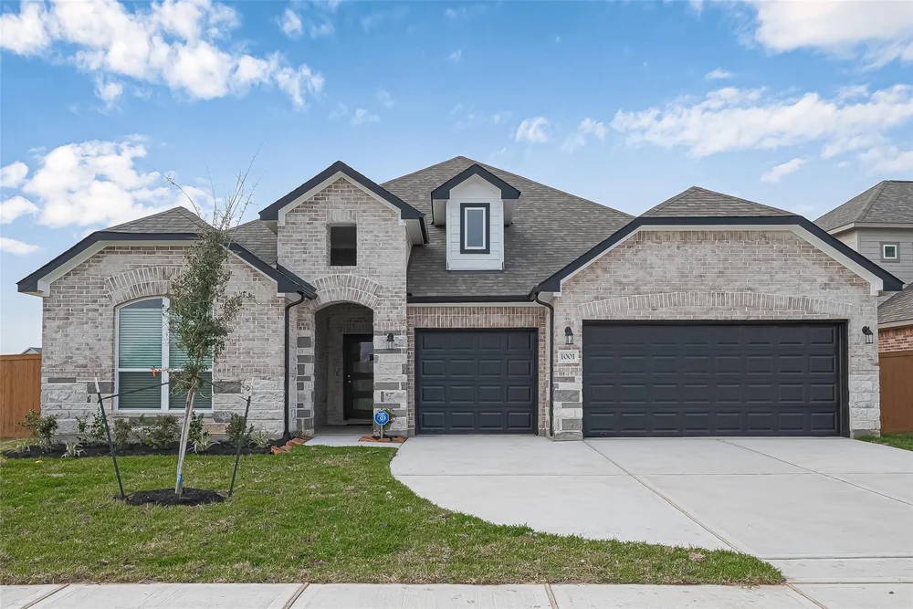 188 Paseo Park Drive — Exterior 1