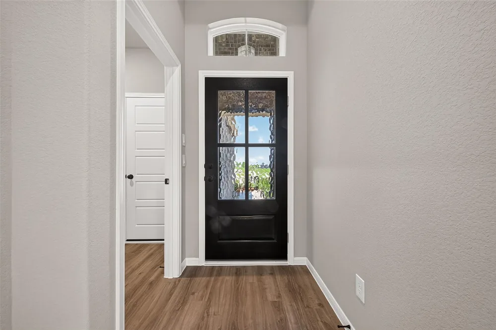464 Stone Placa — Inside 20
