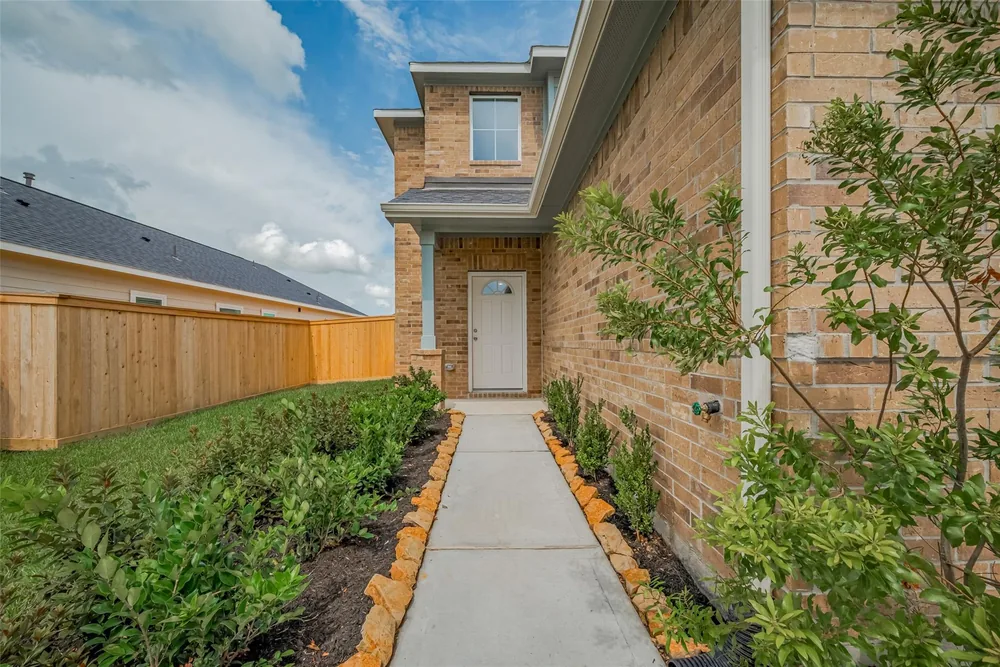 323 Palero Path — Exterior 3