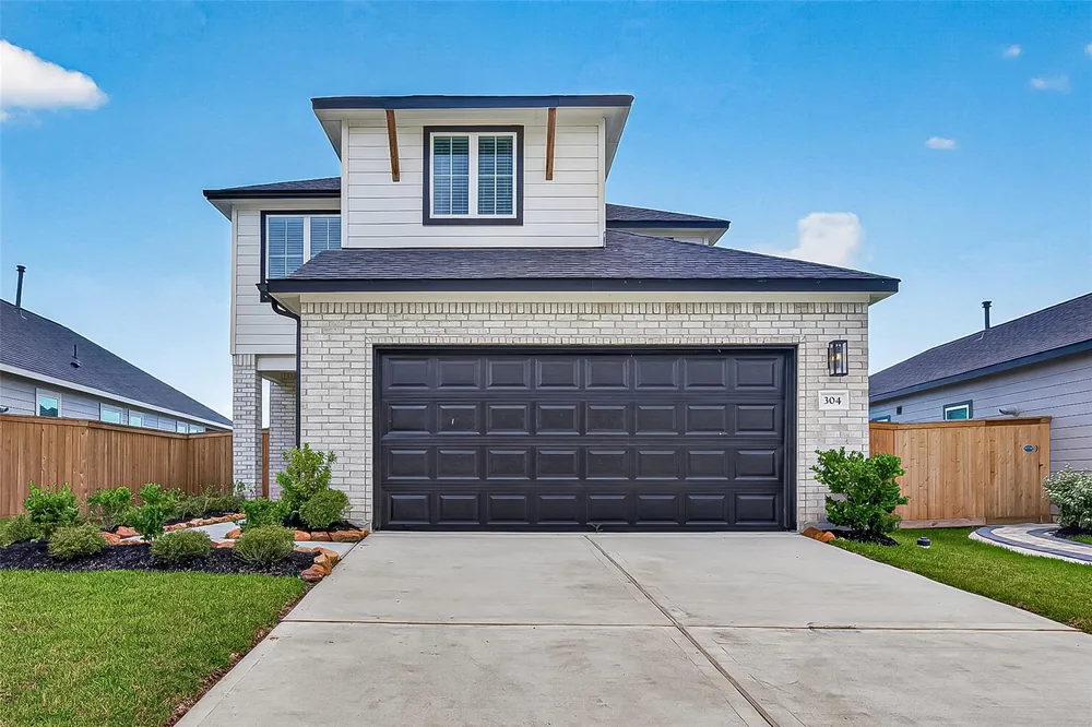 304 Palero Path — Exterior 1