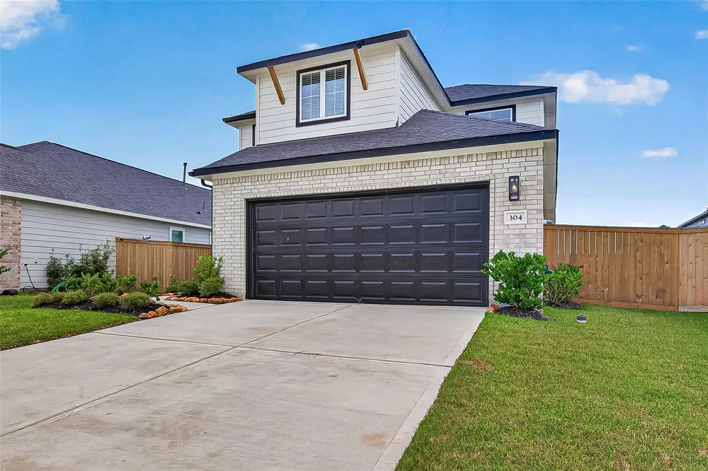 304 Palero Path — Exterior 2