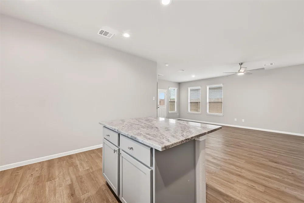 469 Stone Placa Trail — Inside 8