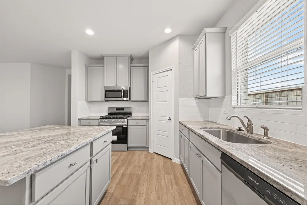 469 Stone Placa Trail — Inside 9