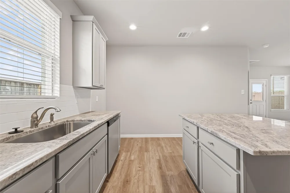 469 Stone Placa Trail — Inside 11