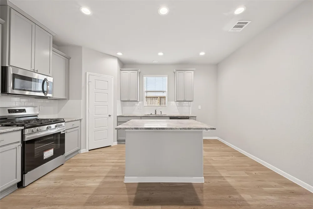 469 Stone Placa Trail — Inside 19