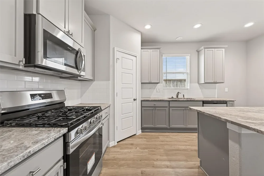 469 Stone Placa Trail — Inside 21