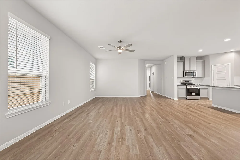 469 Stone Placa Trail — Inside 28