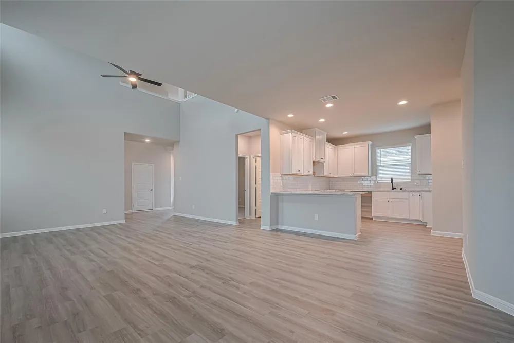 437 San Sebastian Place — Inside 12