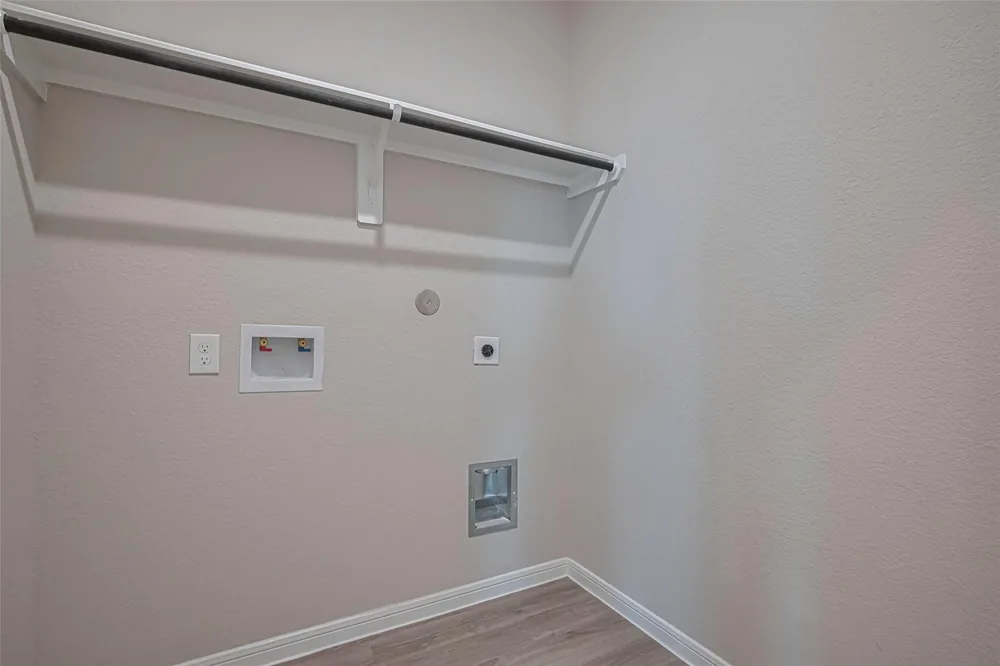 437 San Sebastian Place — Inside 1