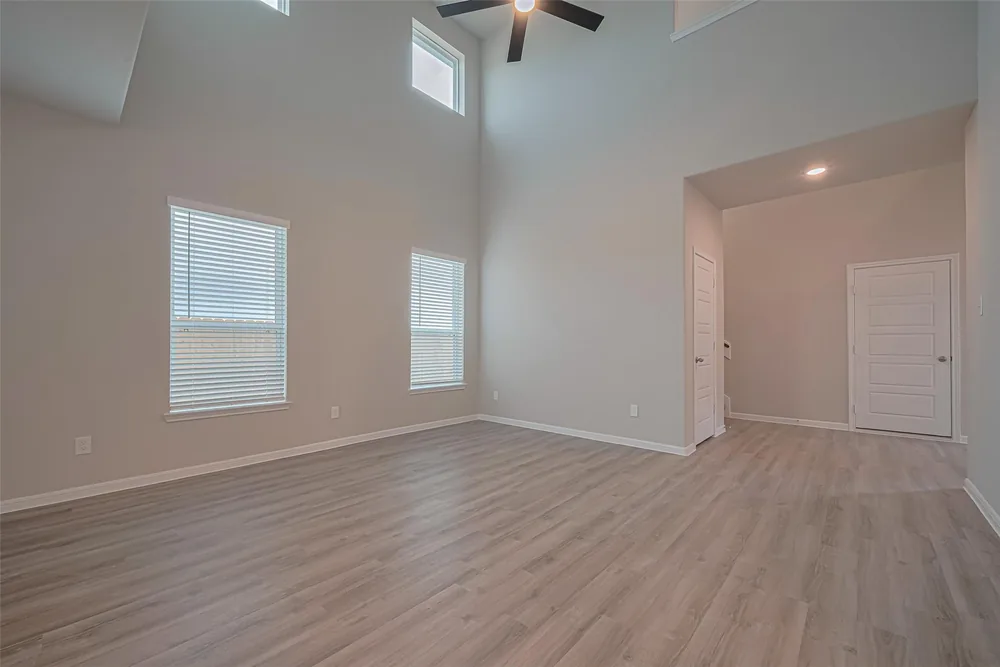 437 San Sebastian Place — Inside 25