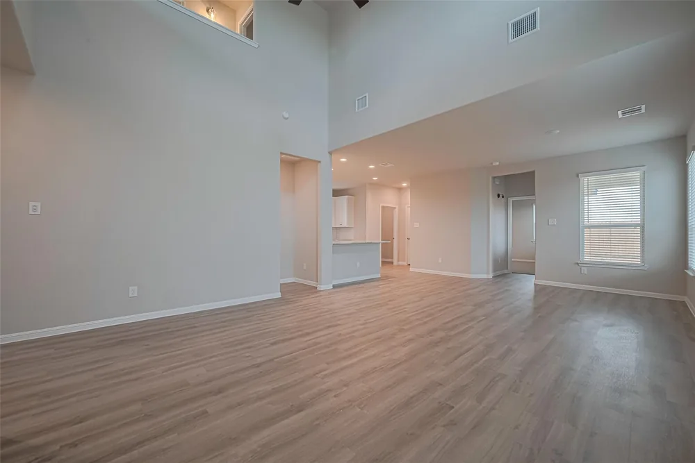 437 San Sebastian Place — Inside 29