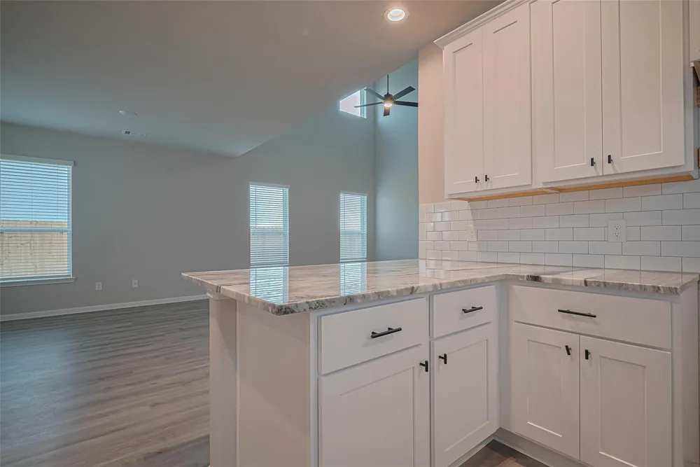 437 San Sebastian Place — Inside 7