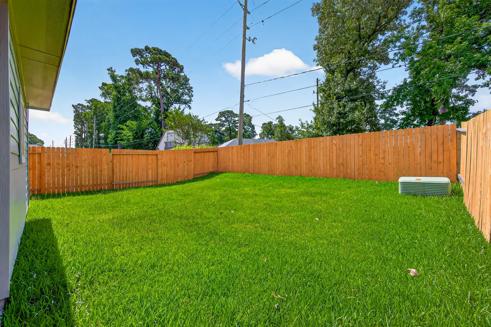 516 Emerald Thicket — Exterior 10