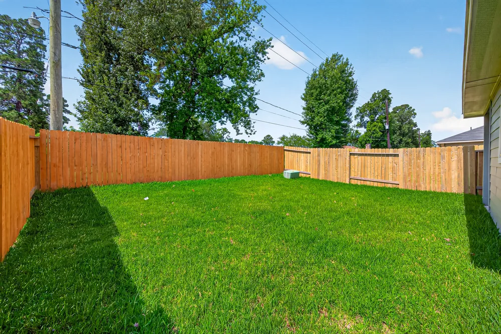 516 Emerald Thicket — Exterior 11