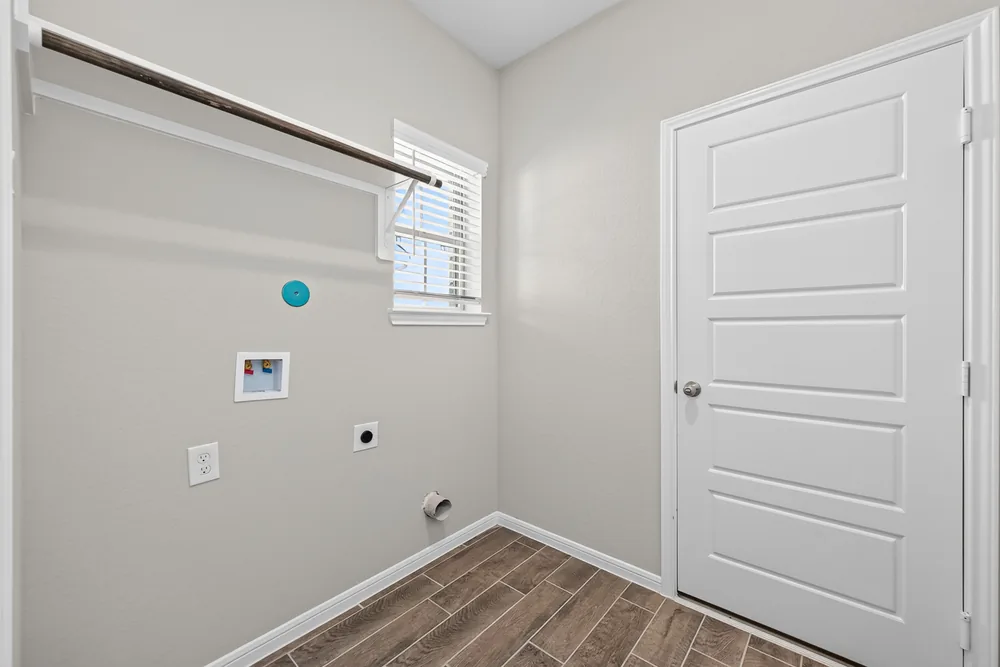 516 Emerald Thicket — Inside 14