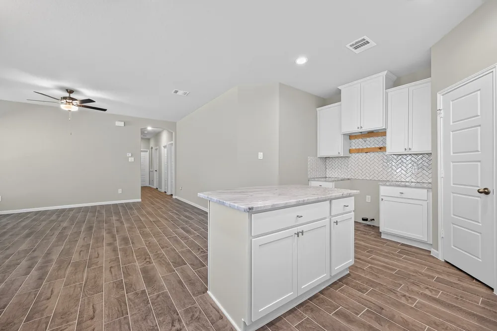 516 Emerald Thicket — Inside 20