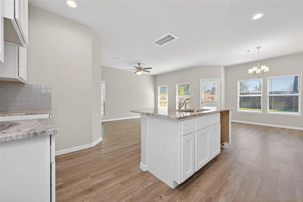 202 Emerald Thicket Lane — Inside 24