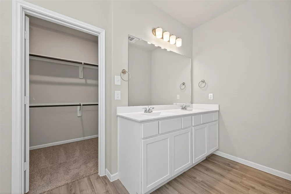 24708 Lago Bay Lane — Inside 17