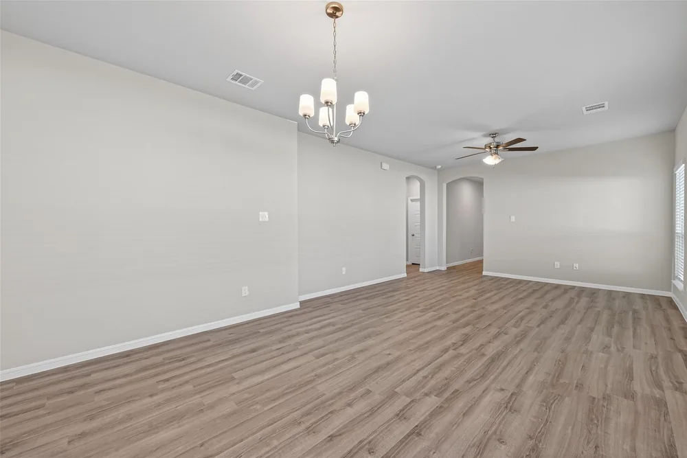 24708 Lago Bay Lane — Inside 29