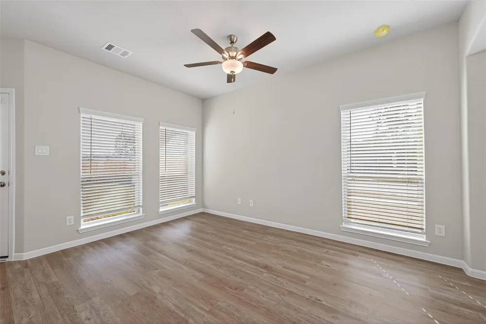 518 Emerald Thicket Lane — Inside 22