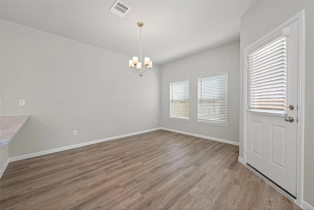518 Emerald Thicket Lane — Inside 23