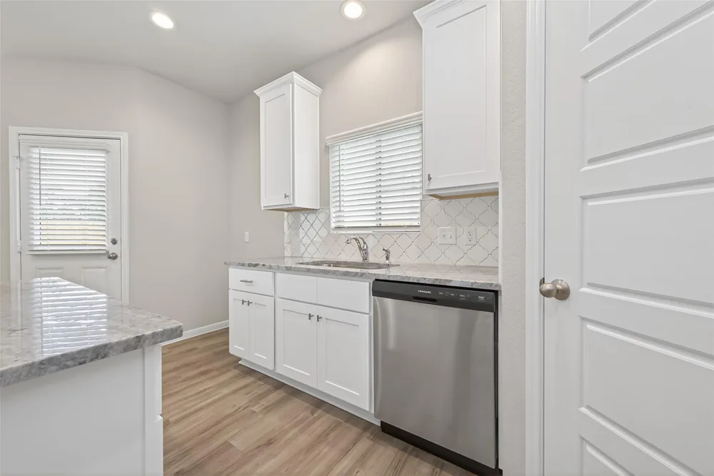 520 Emerald Thicket Lane — Inside 14